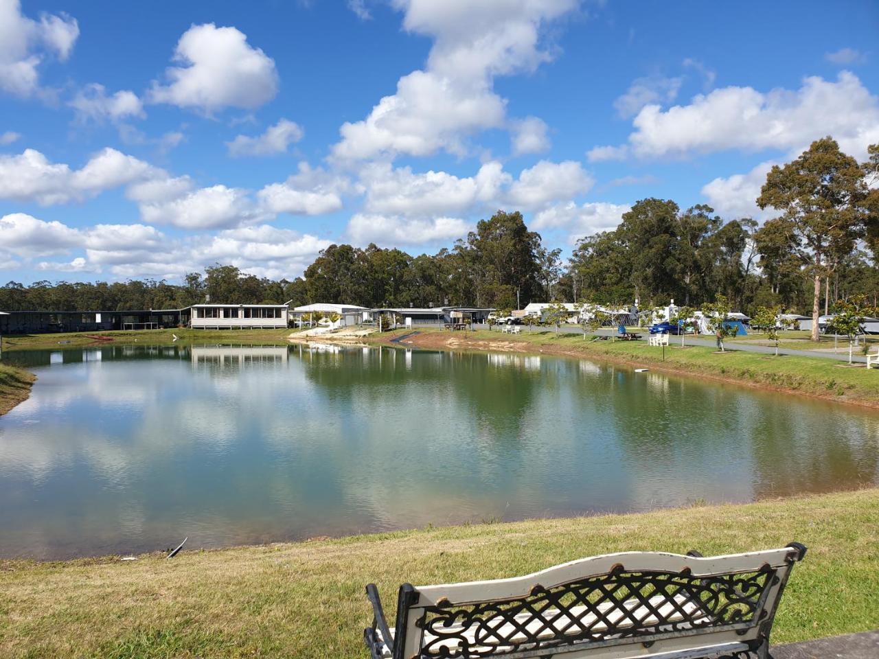 Australian Motor Home Tourist Park Twelve Mile Creek Karuah Exterior photo